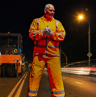 New guidelines for safety clothing for road workers